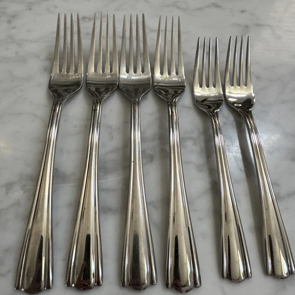 Elana by Hampton Silversmiths 18/10 Stainless Dinner/ Salad Forks Lot Of 6